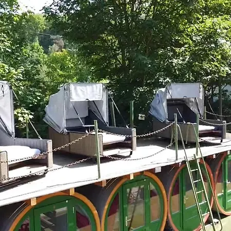 キャンプ場 Am Treidlerweg ケーニッヒスシュタイン・アン・デ・エルベ