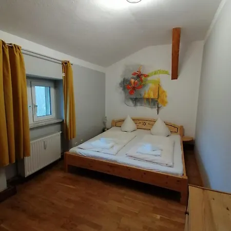 キャンプ場 Am Treidlerweg ケーニッヒスシュタイン・アン・デ・エルベ